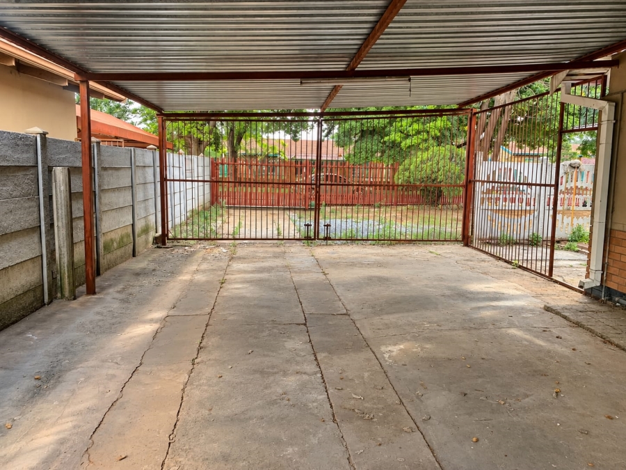 4 Bedroom Property for Sale in Vanderbijlpark CE 2 Gauteng