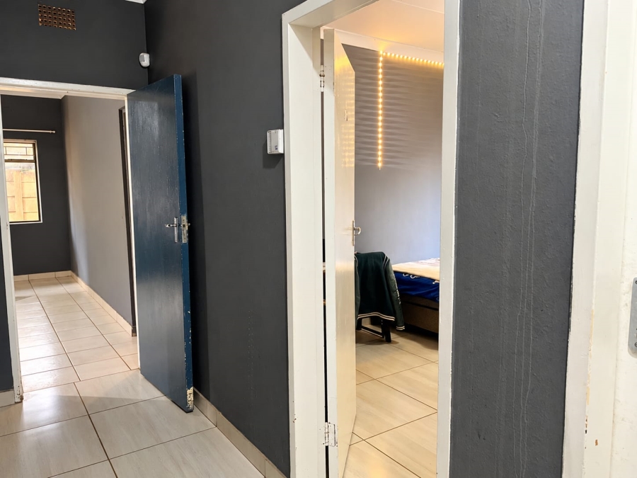 4 Bedroom Property for Sale in Vanderbijlpark CE 2 Gauteng