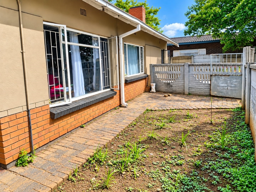 4 Bedroom Property for Sale in Vanderbijlpark CE 2 Gauteng