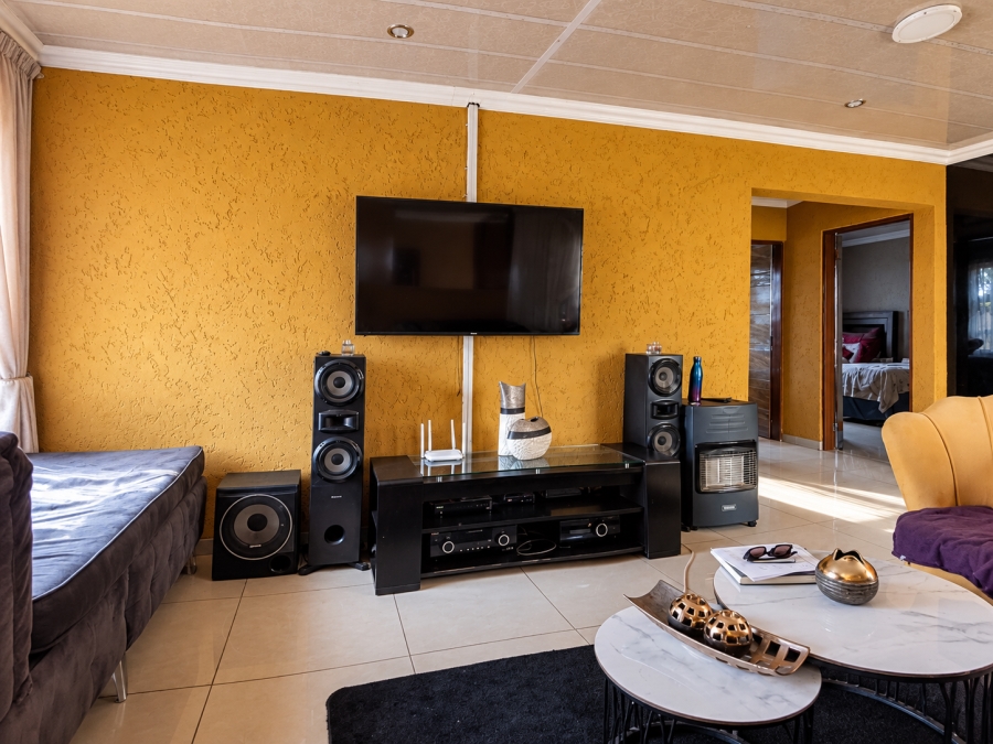 2 Bedroom Property for Sale in Daleside Gauteng