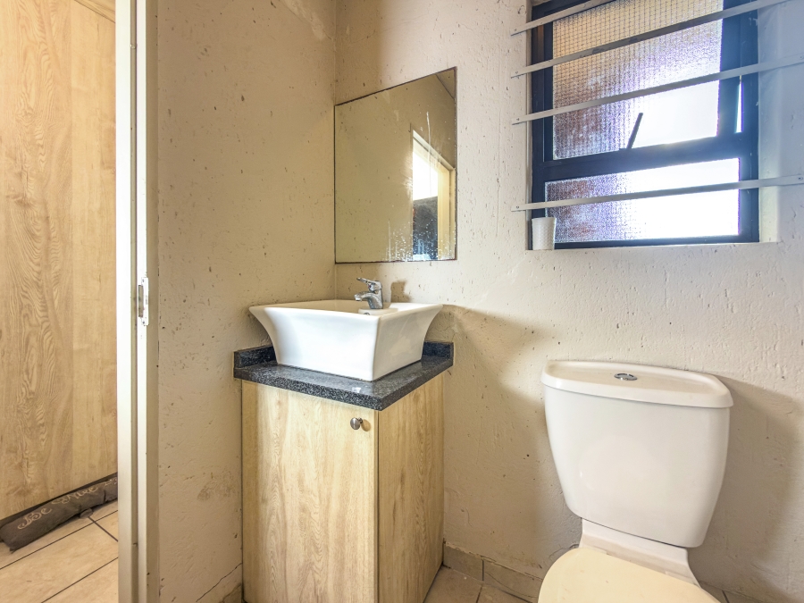 0 Bedroom Property for Sale in Hillcrest Gauteng