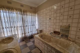 4 Bedroom Property for Sale in Sinoville Gauteng