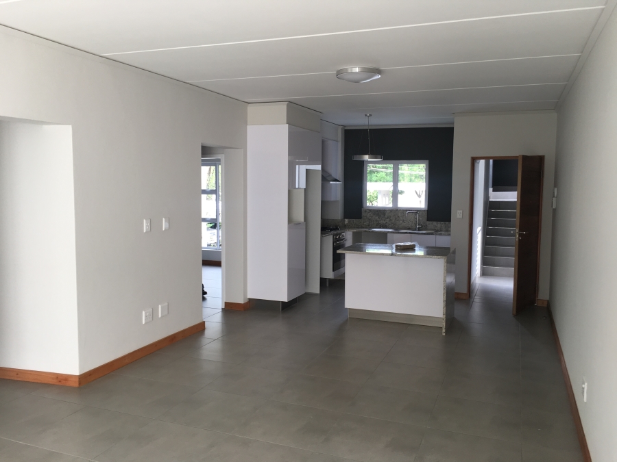 To Let 2 Bedroom Property for Rent in Bryanston Gauteng