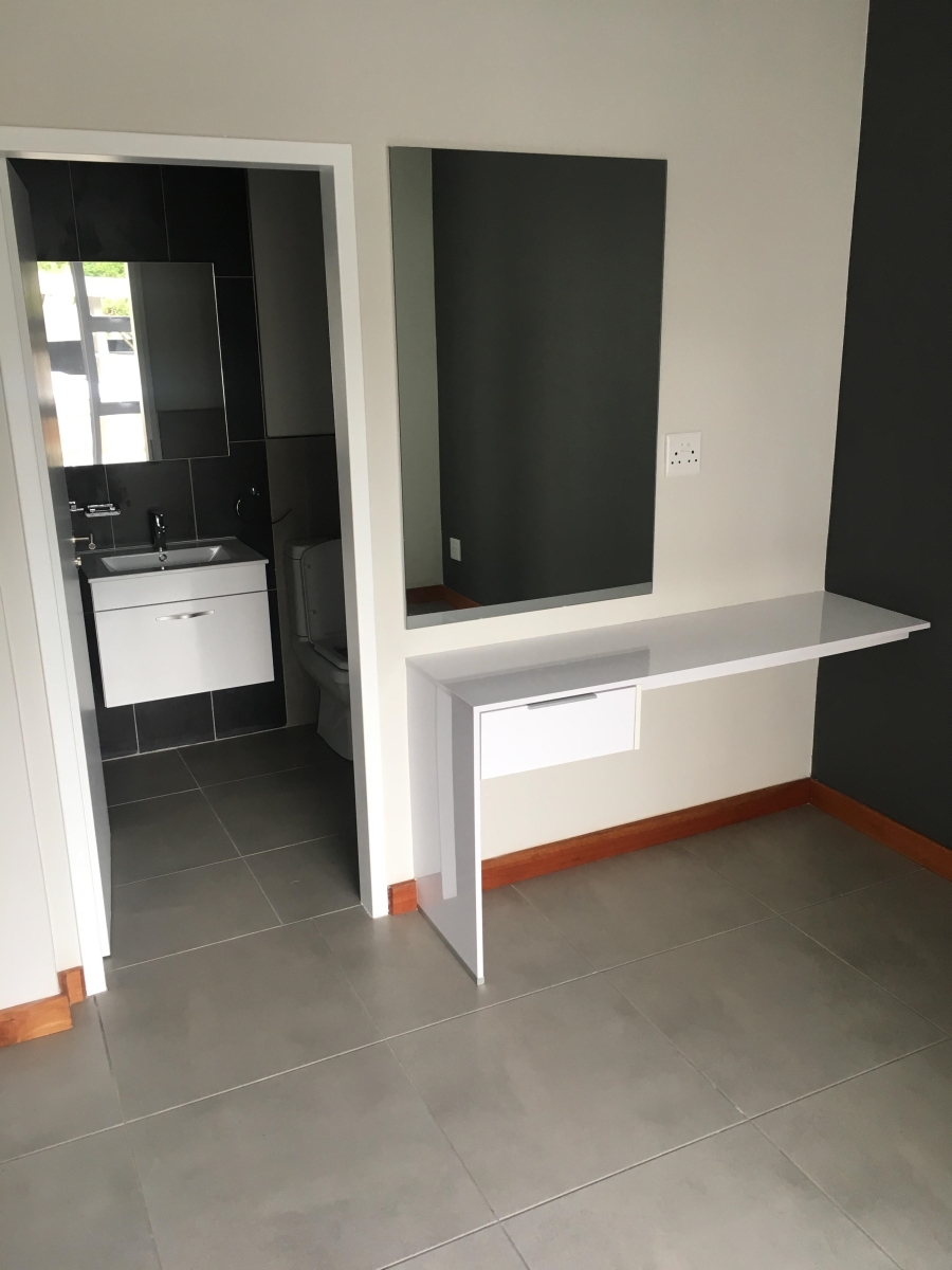 To Let 2 Bedroom Property for Rent in Bryanston Gauteng