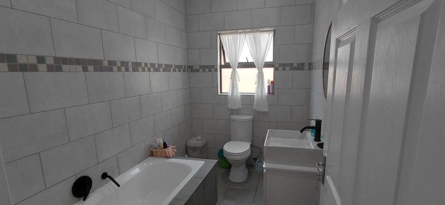 To Let 2 Bedroom Property for Rent in Heidelberg Gauteng