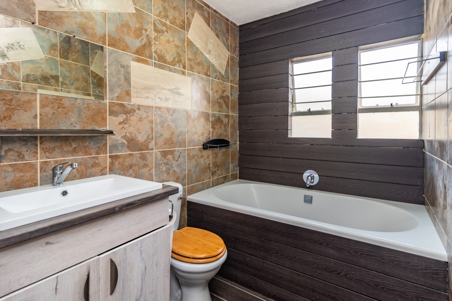 3 Bedroom Property for Sale in Breaunanda Gauteng