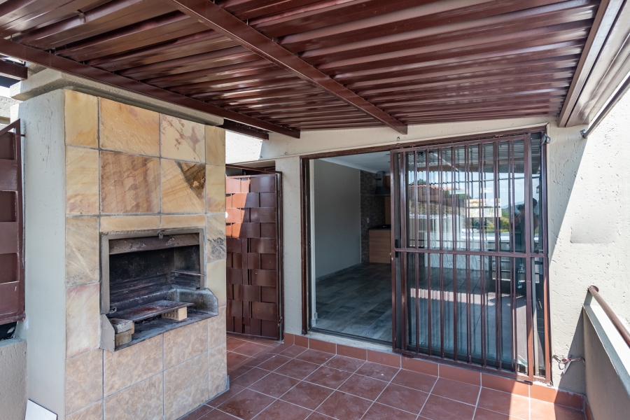 3 Bedroom Property for Sale in Breaunanda Gauteng