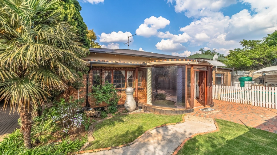 3 Bedroom Property for Sale in Edenvale Central Gauteng