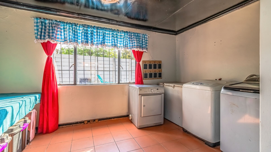 3 Bedroom Property for Sale in Edenvale Central Gauteng