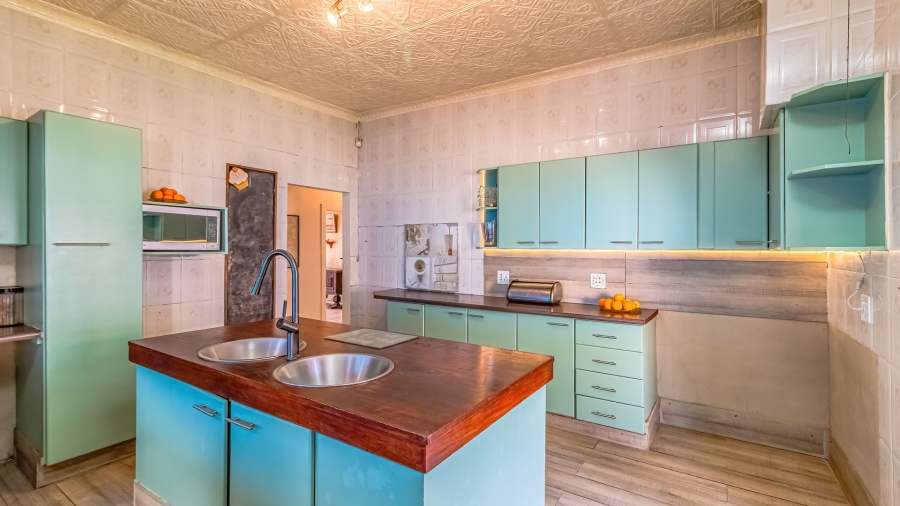 3 Bedroom Property for Sale in Edenvale Central Gauteng