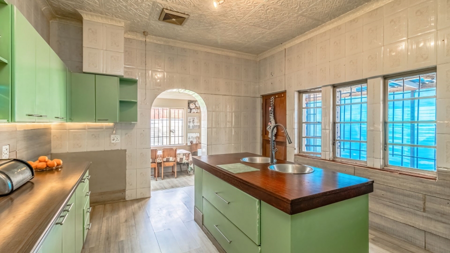3 Bedroom Property for Sale in Edenvale Central Gauteng