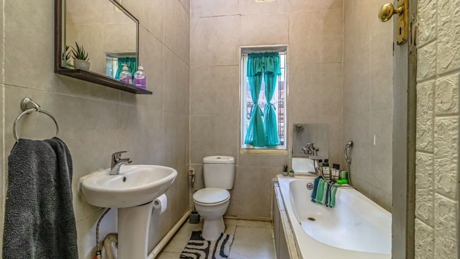 3 Bedroom Property for Sale in Edenvale Central Gauteng
