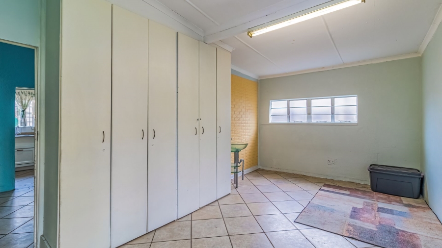 3 Bedroom Property for Sale in Edenvale Central Gauteng