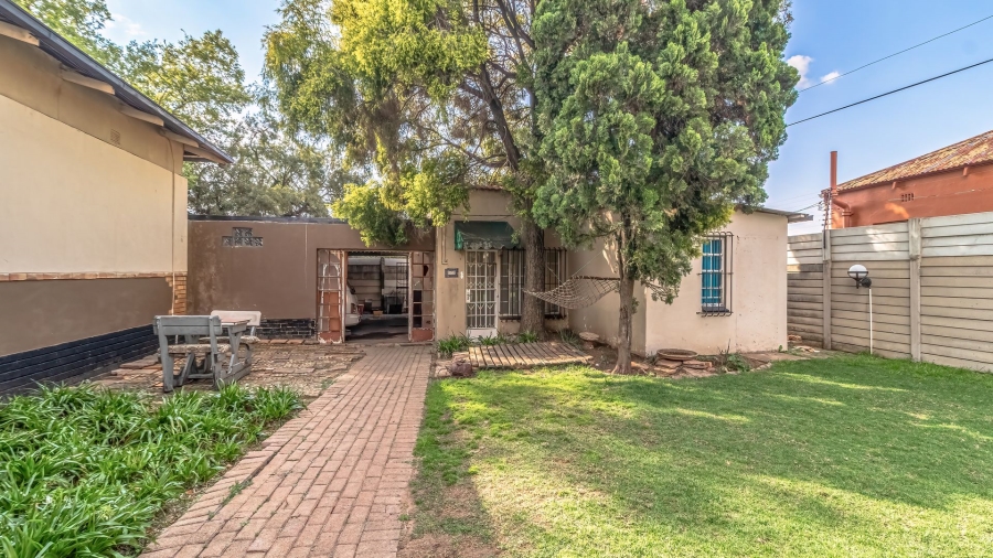 3 Bedroom Property for Sale in Edenvale Central Gauteng