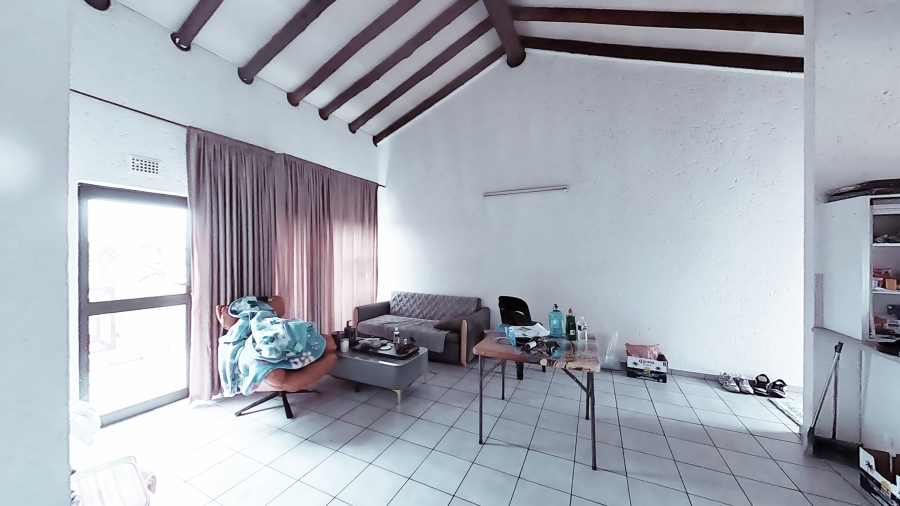 2 Bedroom Property for Sale in Lakefield Gauteng