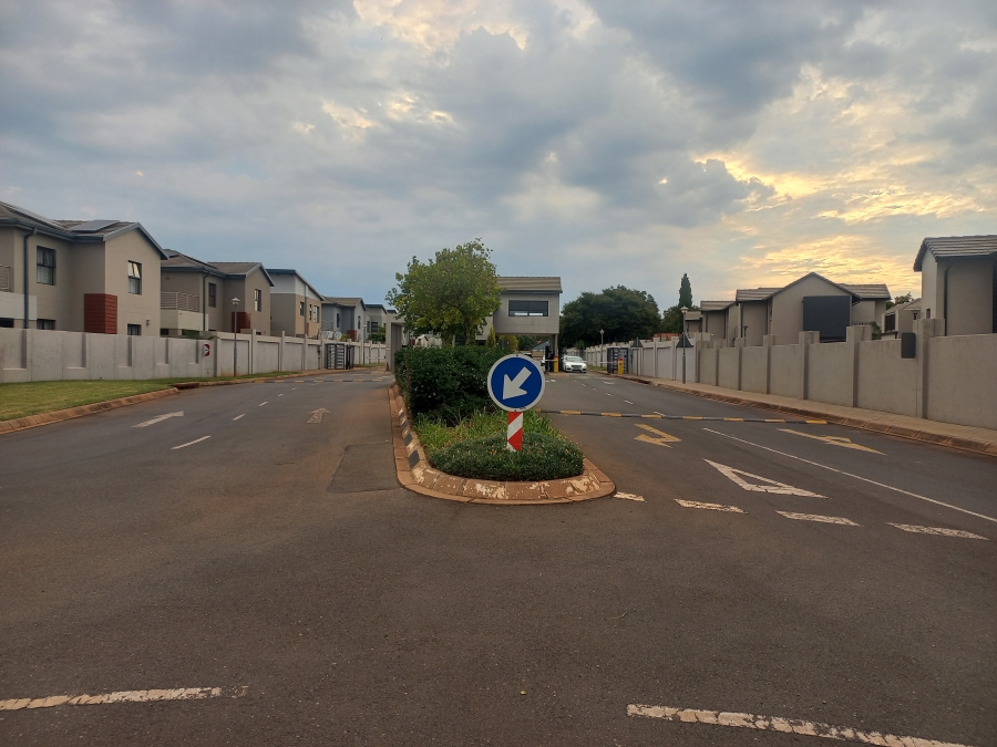 0 Bedroom Property for Sale in Raslouw Gauteng