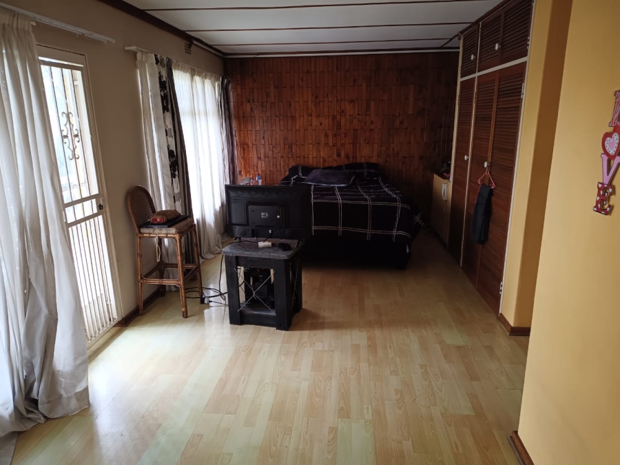 4 Bedroom Property for Sale in Risana Gauteng