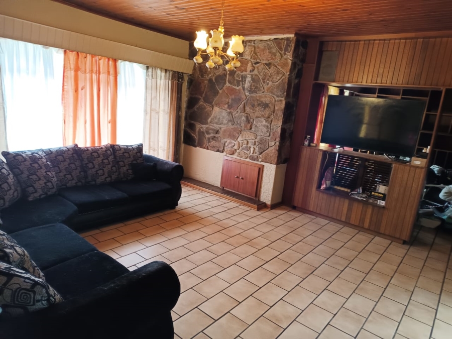 4 Bedroom Property for Sale in Risana Gauteng