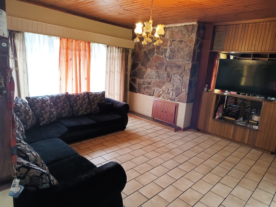 4 Bedroom Property for Sale in Risana Gauteng