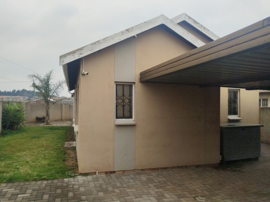 3 Bedroom Property for Sale in Savanna City Gauteng