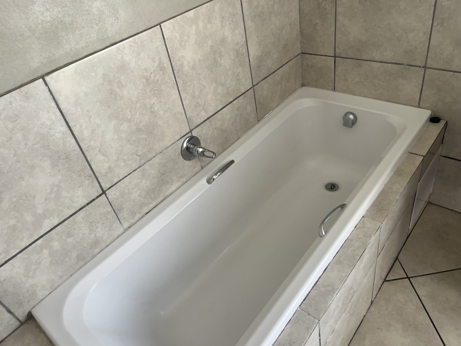 3 Bedroom Property for Sale in Albertsdal Gauteng