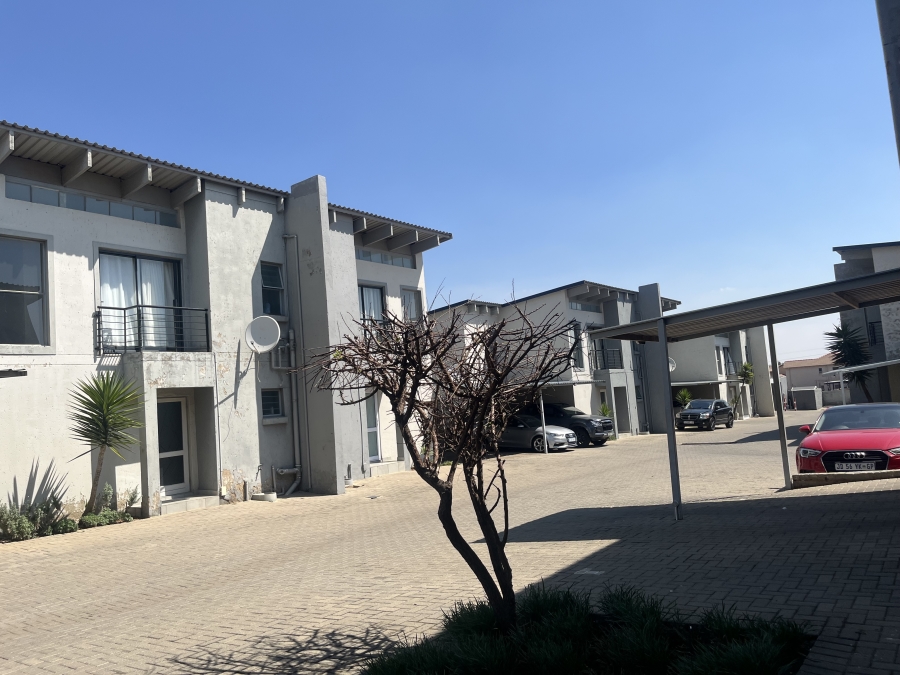 3 Bedroom Property for Sale in Albertsdal Gauteng