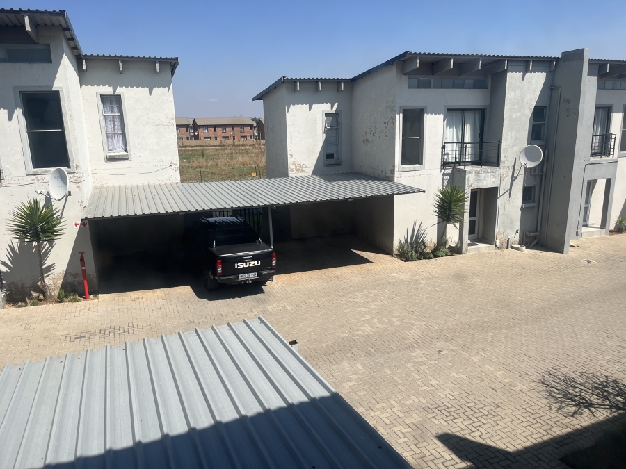 3 Bedroom Property for Sale in Albertsdal Gauteng