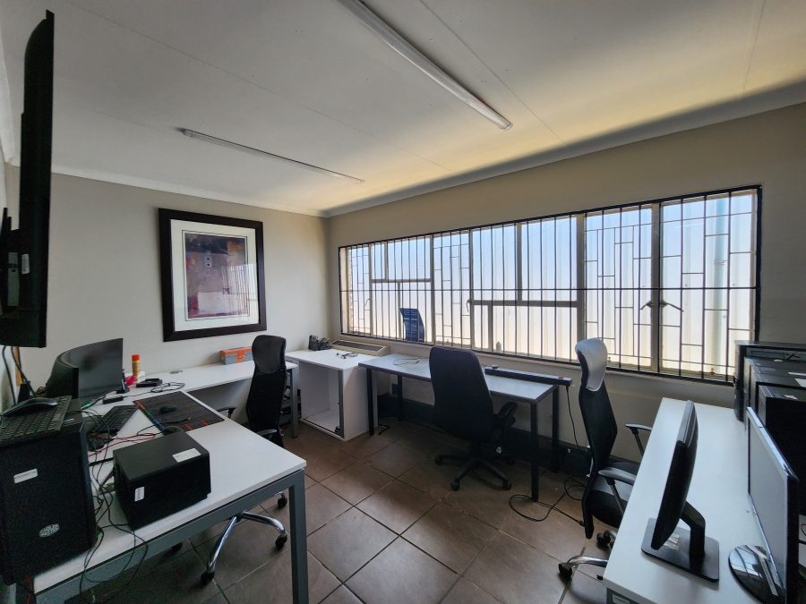 To Let Commercial Property for Rent in Waltloo Gauteng