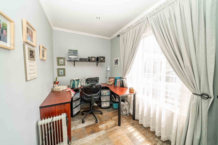 4 Bedroom Property for Sale in Parkdene Gauteng