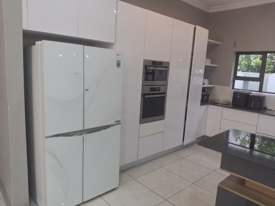4 Bedroom Property for Sale in Aquavista Mountain Estate Gauteng