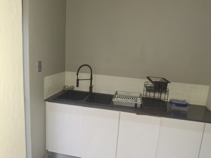 4 Bedroom Property for Sale in Aquavista Mountain Estate Gauteng