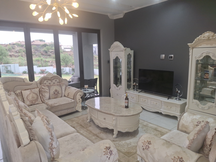 4 Bedroom Property for Sale in Aquavista Mountain Estate Gauteng