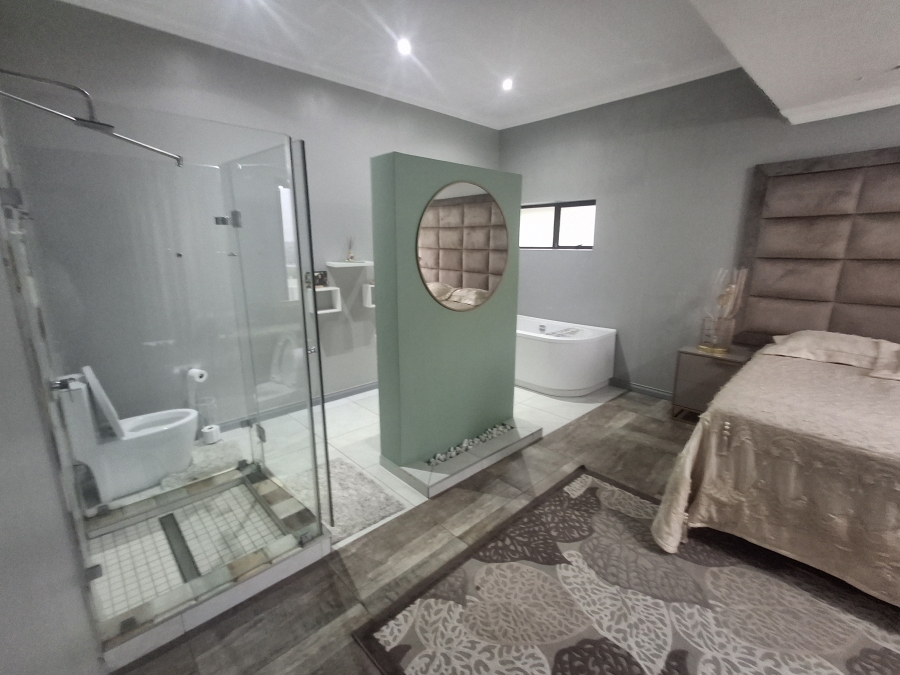 4 Bedroom Property for Sale in Aquavista Mountain Estate Gauteng