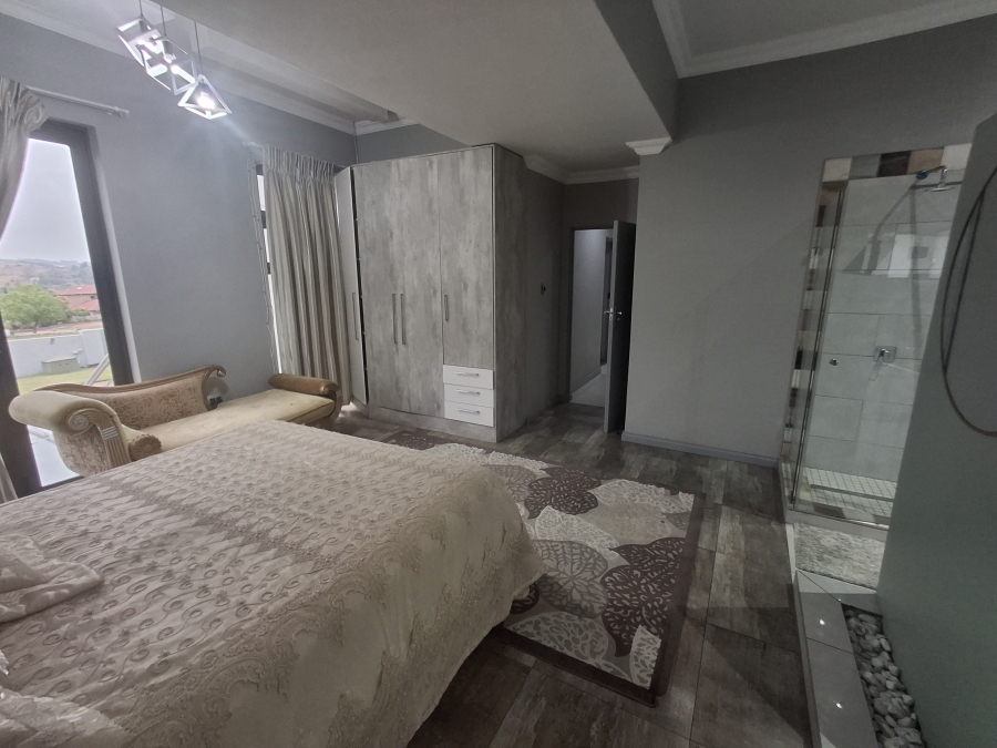 4 Bedroom Property for Sale in Aquavista Mountain Estate Gauteng