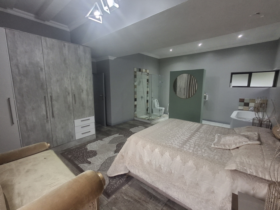 4 Bedroom Property for Sale in Aquavista Mountain Estate Gauteng