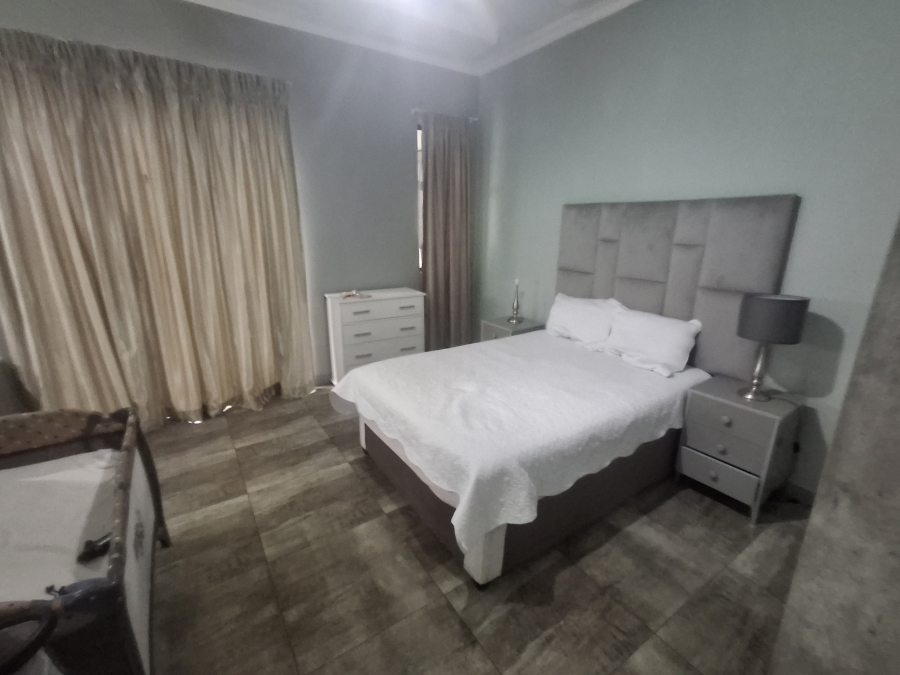 4 Bedroom Property for Sale in Aquavista Mountain Estate Gauteng