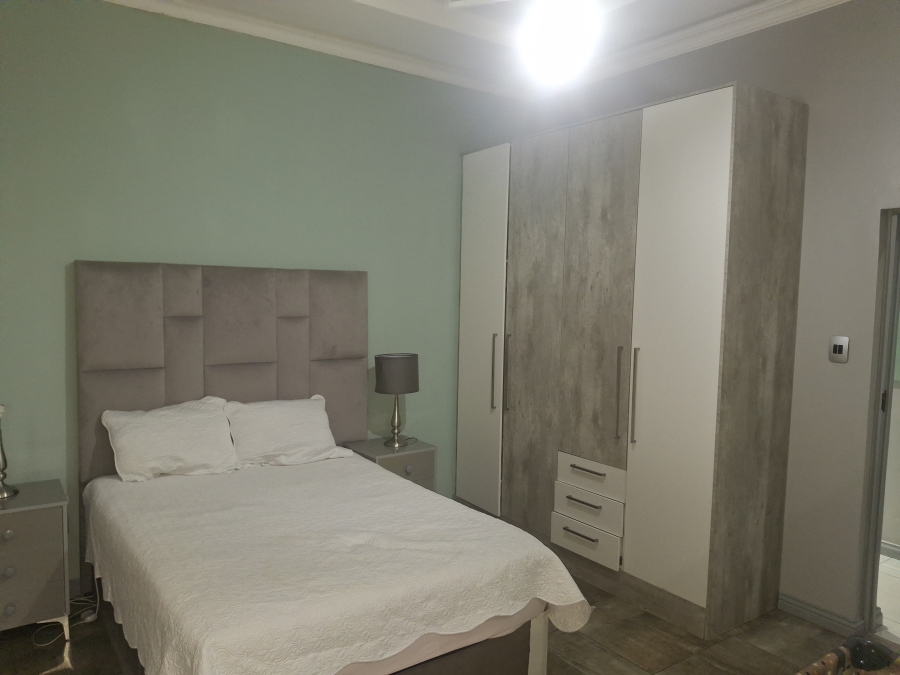 4 Bedroom Property for Sale in Aquavista Mountain Estate Gauteng