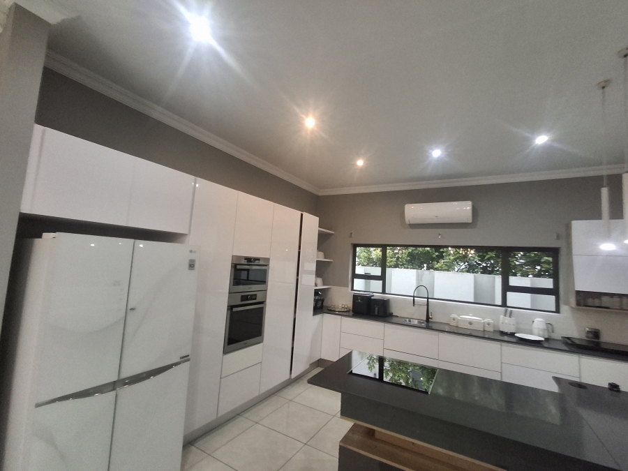 4 Bedroom Property for Sale in Aquavista Mountain Estate Gauteng