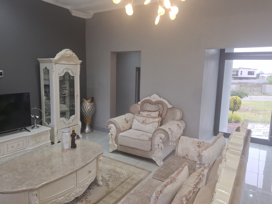 4 Bedroom Property for Sale in Aquavista Mountain Estate Gauteng
