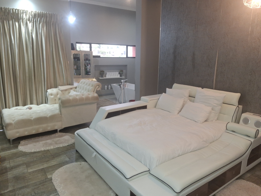 4 Bedroom Property for Sale in Aquavista Mountain Estate Gauteng