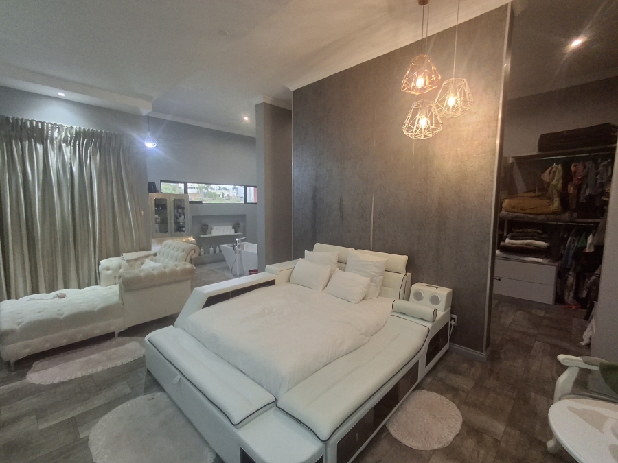 4 Bedroom Property for Sale in Aquavista Mountain Estate Gauteng