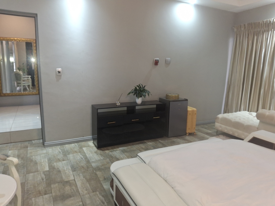 4 Bedroom Property for Sale in Aquavista Mountain Estate Gauteng