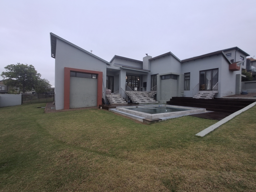 4 Bedroom Property for Sale in Aquavista Mountain Estate Gauteng