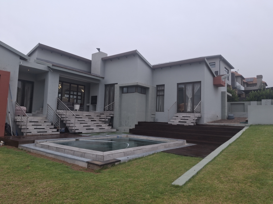4 Bedroom Property for Sale in Aquavista Mountain Estate Gauteng