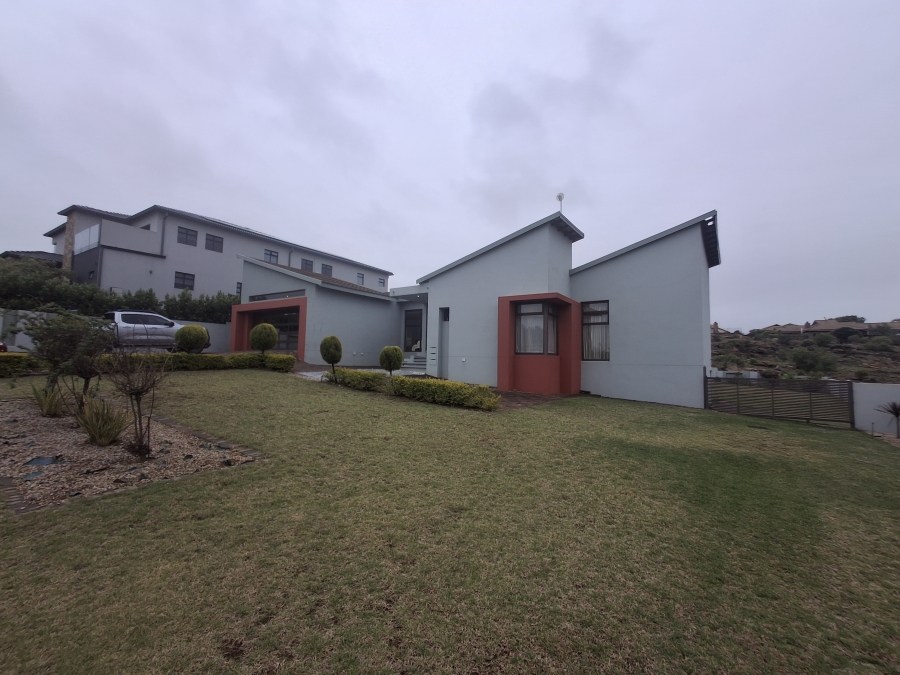 4 Bedroom Property for Sale in Aquavista Mountain Estate Gauteng