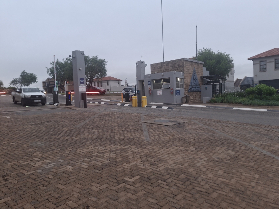 4 Bedroom Property for Sale in Aquavista Mountain Estate Gauteng