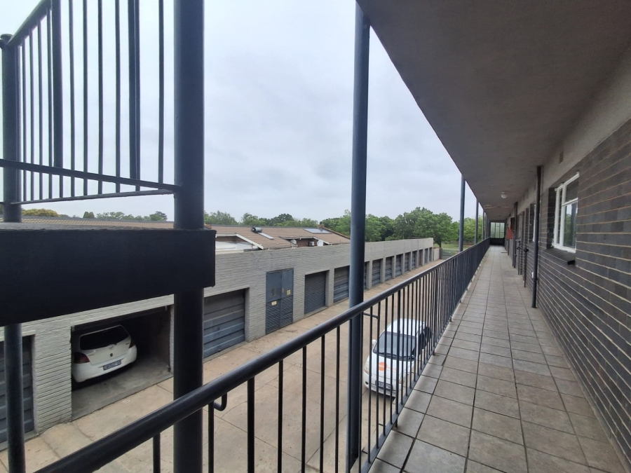 2 Bedroom Property for Sale in Three Rivers Gauteng
