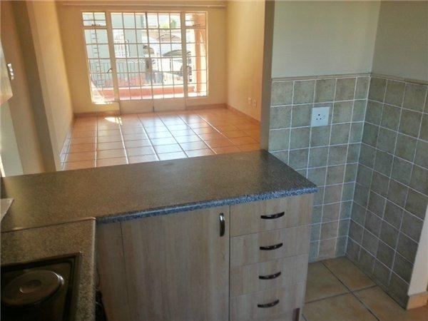To Let 2 Bedroom Property for Rent in Castleview Gauteng