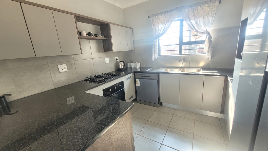 4 Bedroom Property for Sale in Protea Glen Gauteng