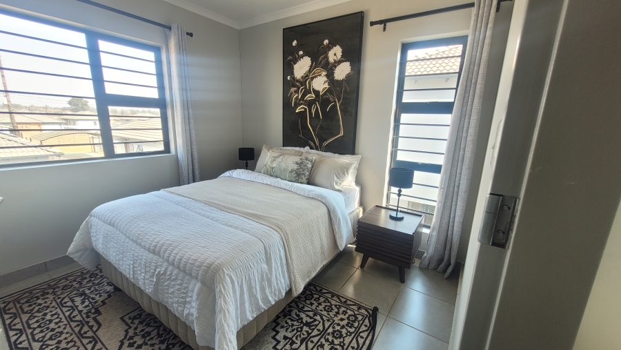 4 Bedroom Property for Sale in Protea Glen Gauteng